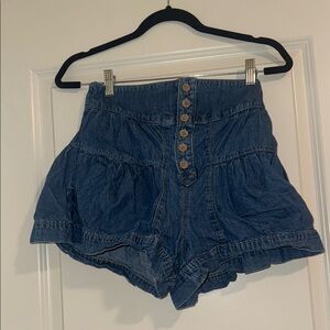 High Waist Denim Blue Shorts with Vintage Pleats